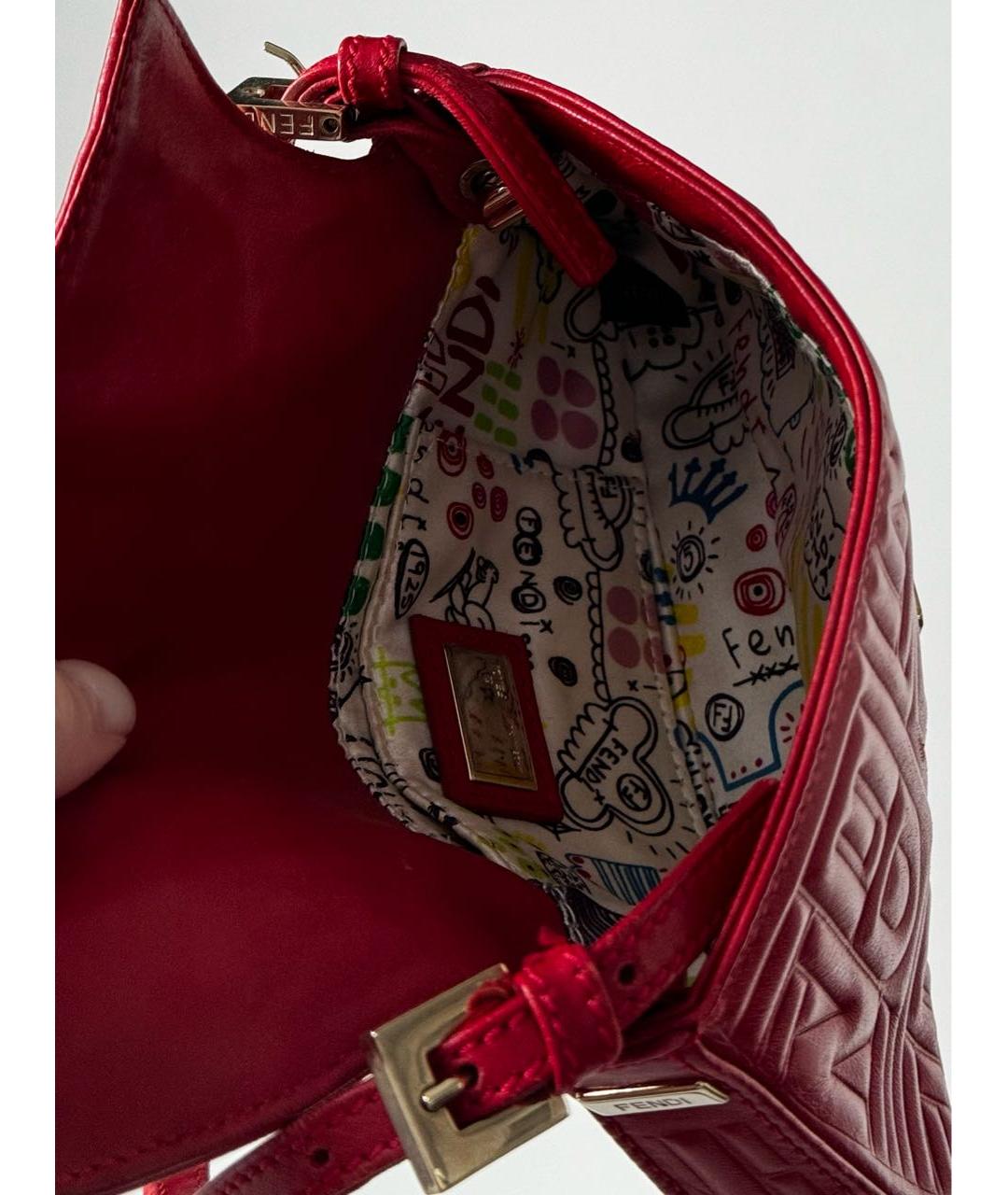 FENDI Красная сумка с короткими ручками из лакированной кожи, фото 4