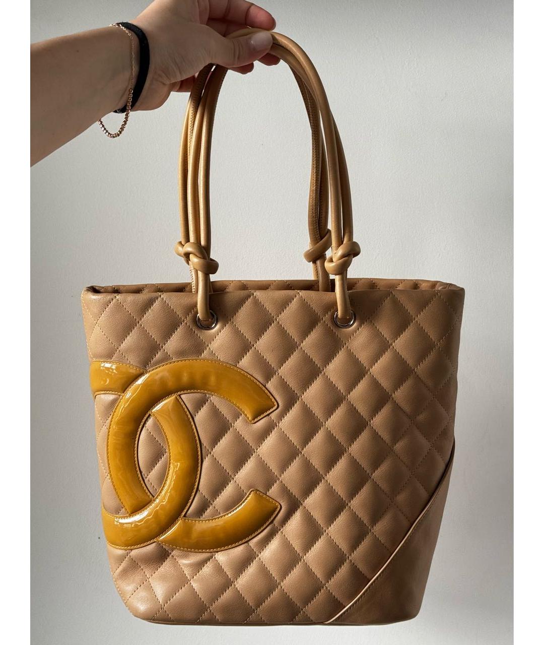 CHANEL PRE-OWNED Бежевая кожаная сумка тоут, фото 8