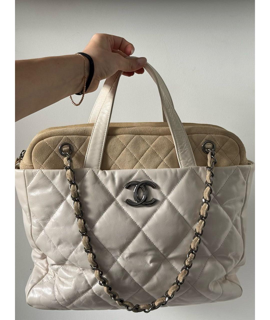 CHANEL PRE-OWNED Белая кожаная сумка тоут, фото 2