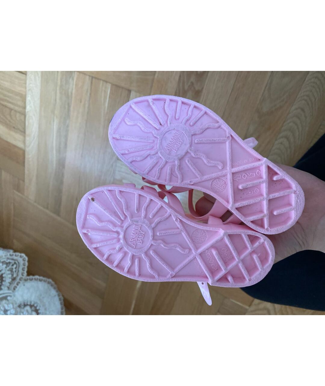 ARMANI JUNIOR Розовые резиновые сандалии и шлепанцы, фото 5