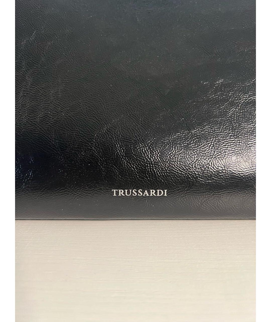 TRUSSARDI Черная сумка с короткими ручками из лакированной кожи, фото 4
