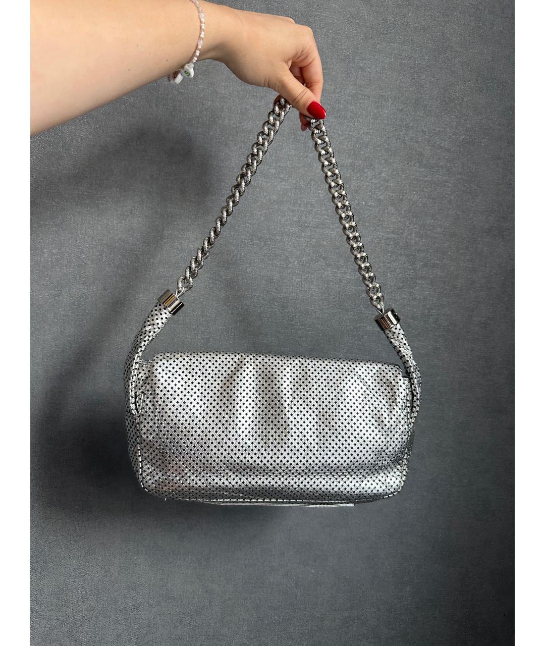CHANEL PRE-OWNED Серебряная кожаная сумка с короткими ручками, фото 2