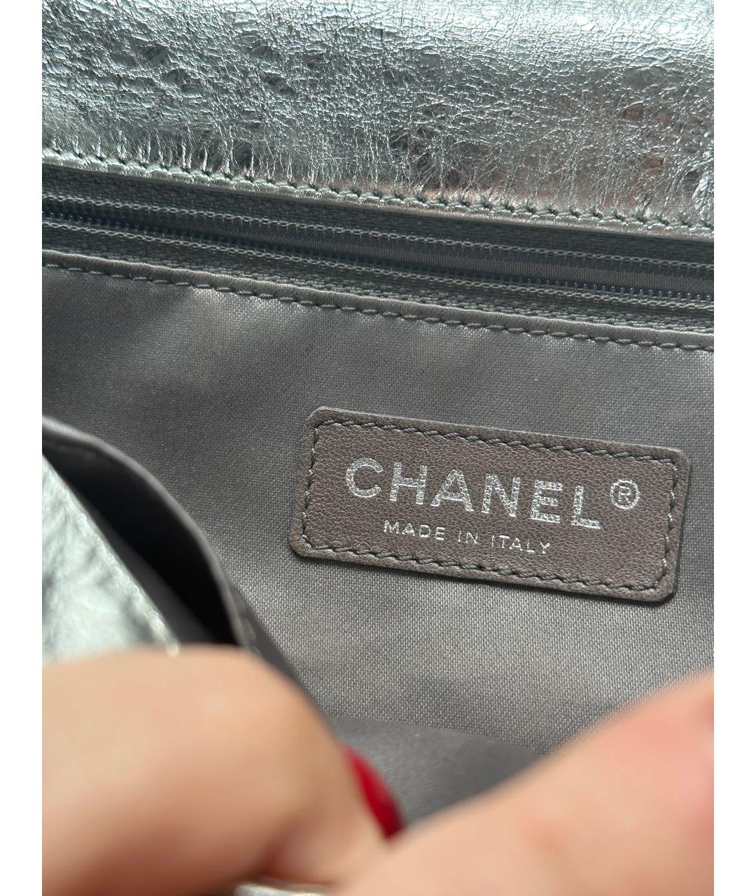 CHANEL PRE-OWNED Серебряная кожаная сумка с короткими ручками, фото 5