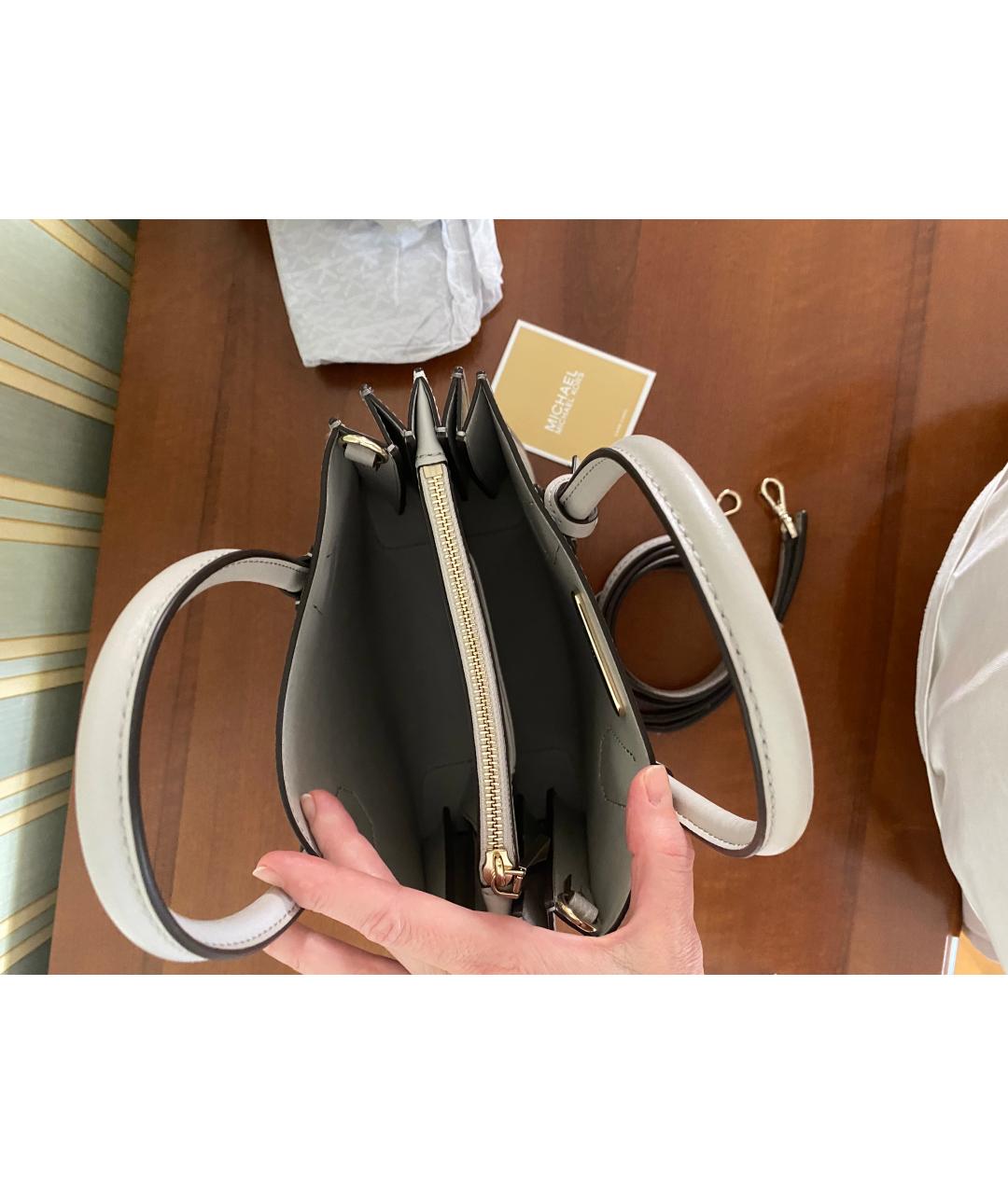 MICHAEL KORS Серая кожаная сумка с короткими ручками, фото 4