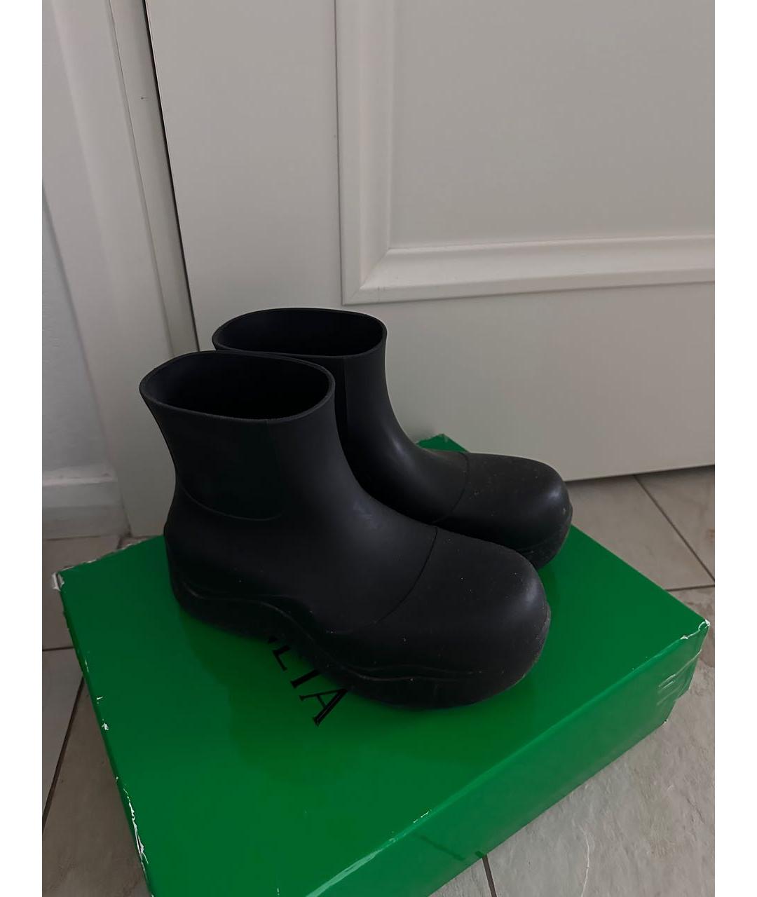 BOTTEGA VENETA Черные резиновые ботинки, фото 2