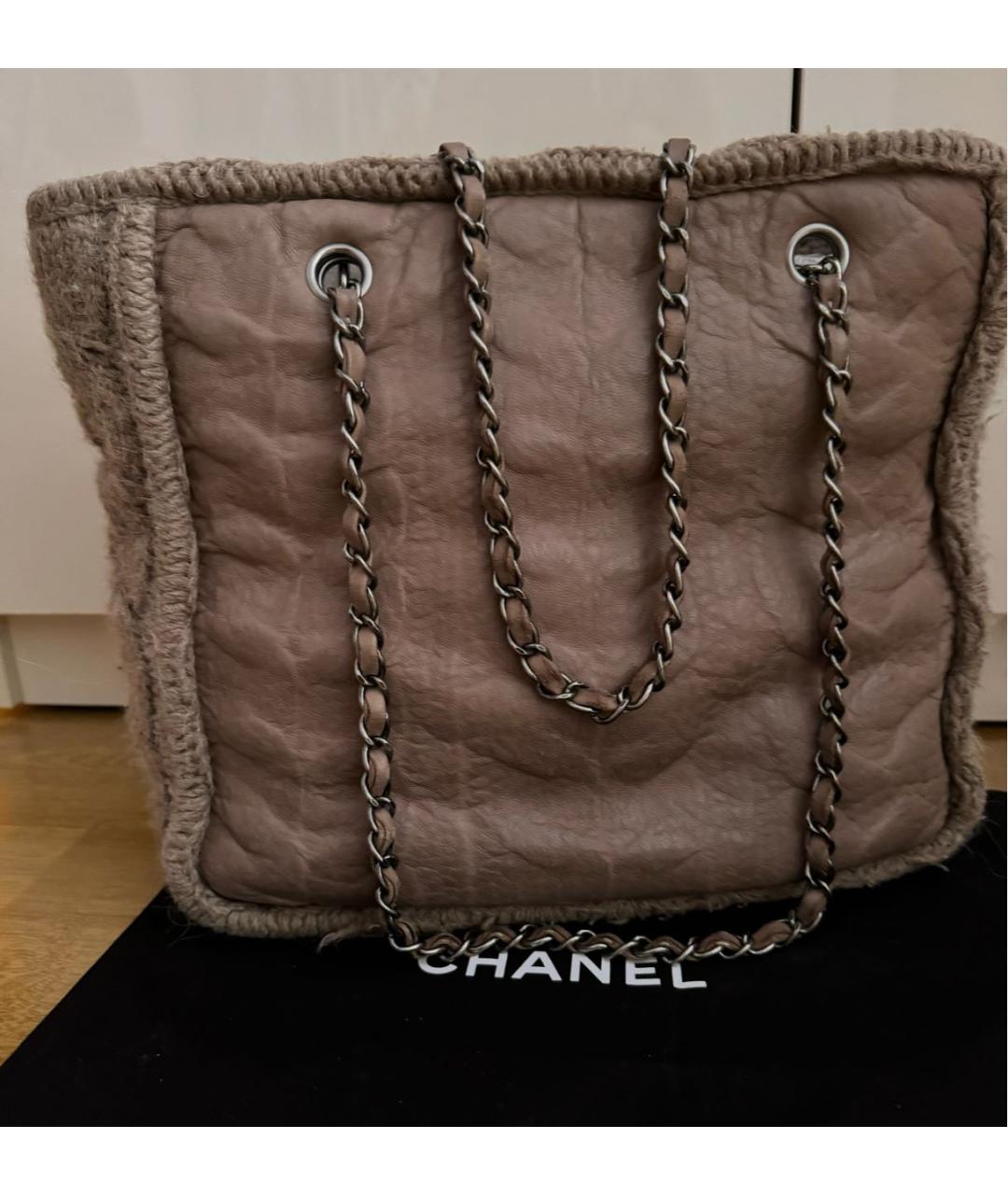 CHANEL PRE-OWNED Бежевая кожаная сумка тоут, фото 3