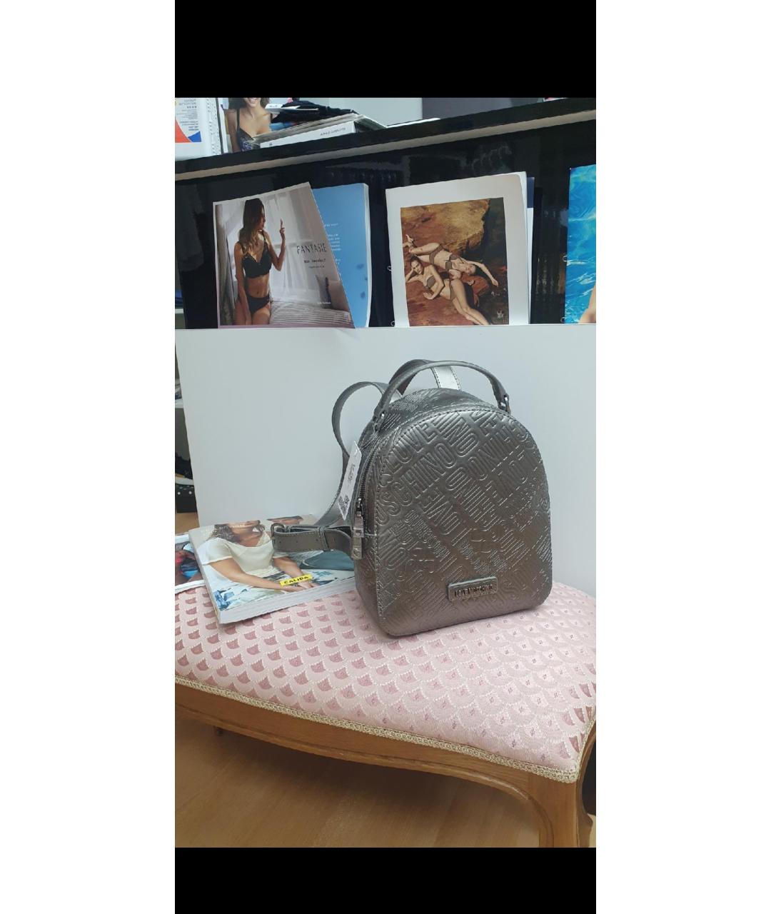 LOVE MOSCHINO Серебрянный кожаный рюкзак, фото 2