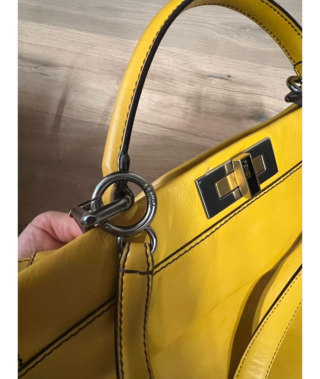 FENDI Желтая кожаная сумка с короткими ручками, фото 4
