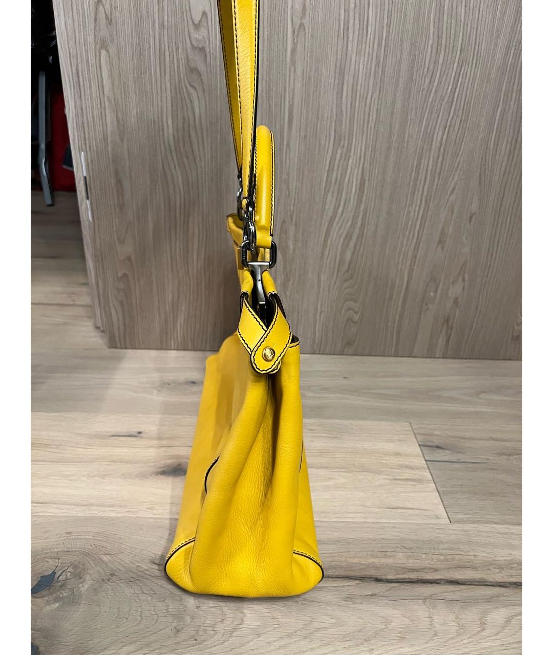 FENDI Желтая кожаная сумка с короткими ручками, фото 6