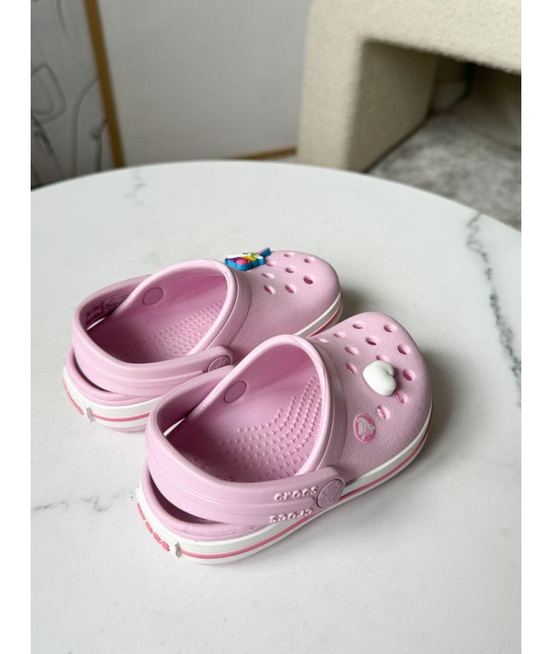 CROCS Розовые сандалии и шлепанцы, фото 2