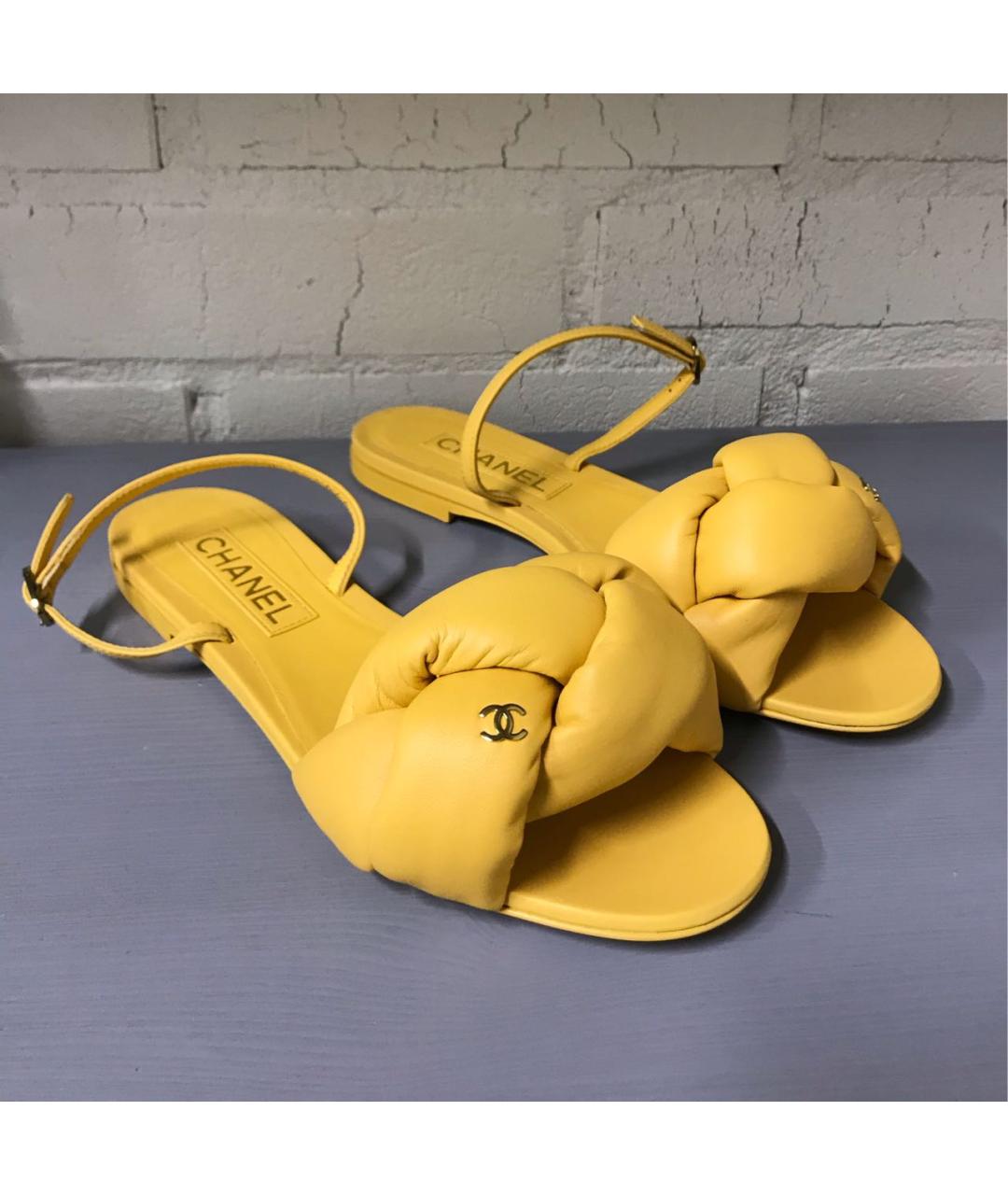 CHANEL PRE-OWNED Желтые кожаные сандалии, фото 3
