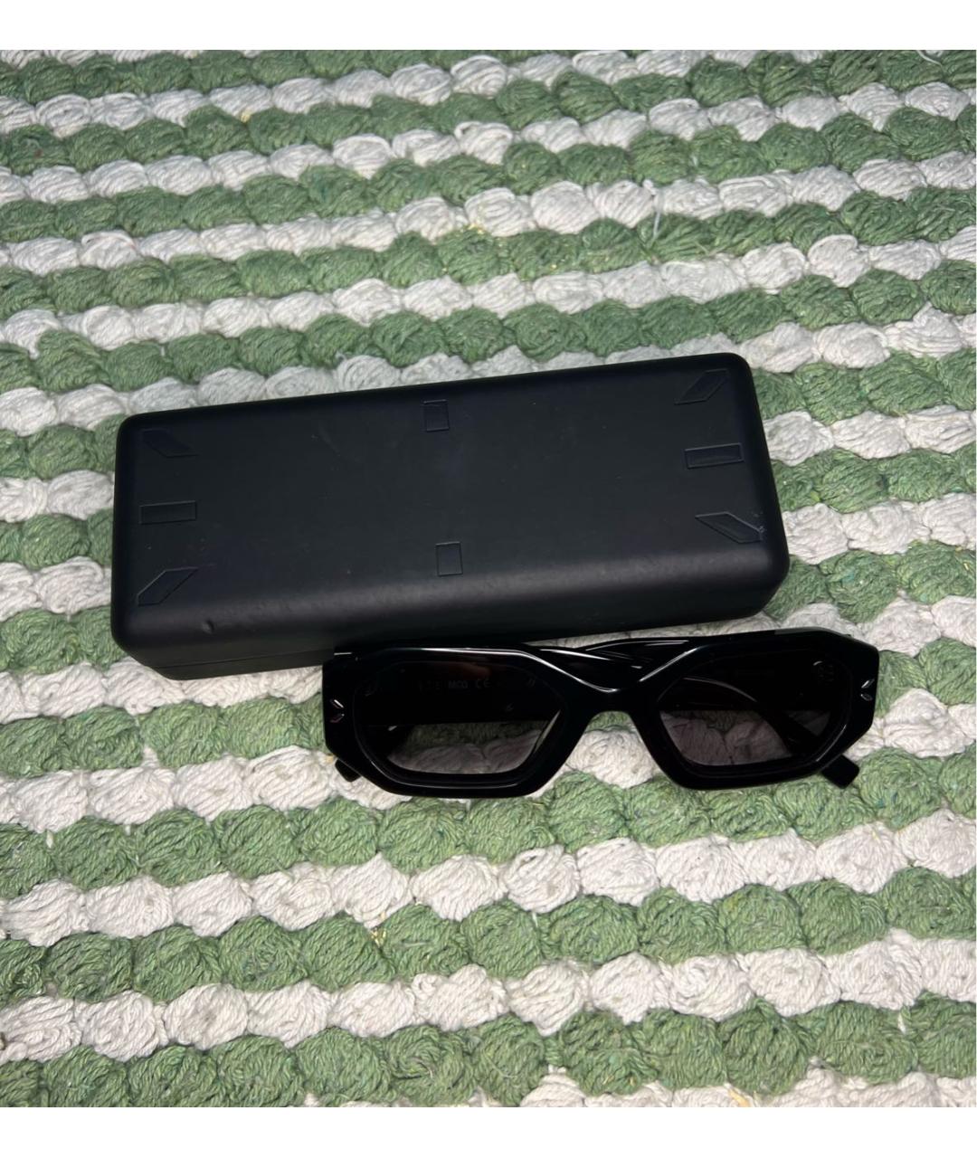 ALEXANDER MCQUEEN Черные пластиковые солнцезащитные очки, фото 4