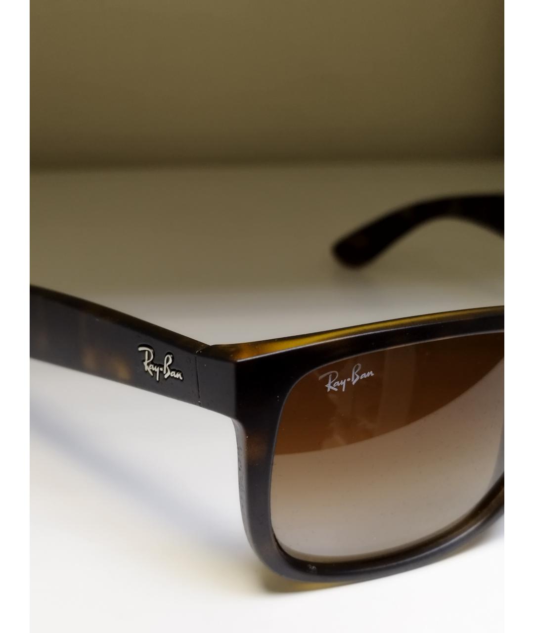 RAY BAN Коричневые пластиковые солнцезащитные очки, фото 3