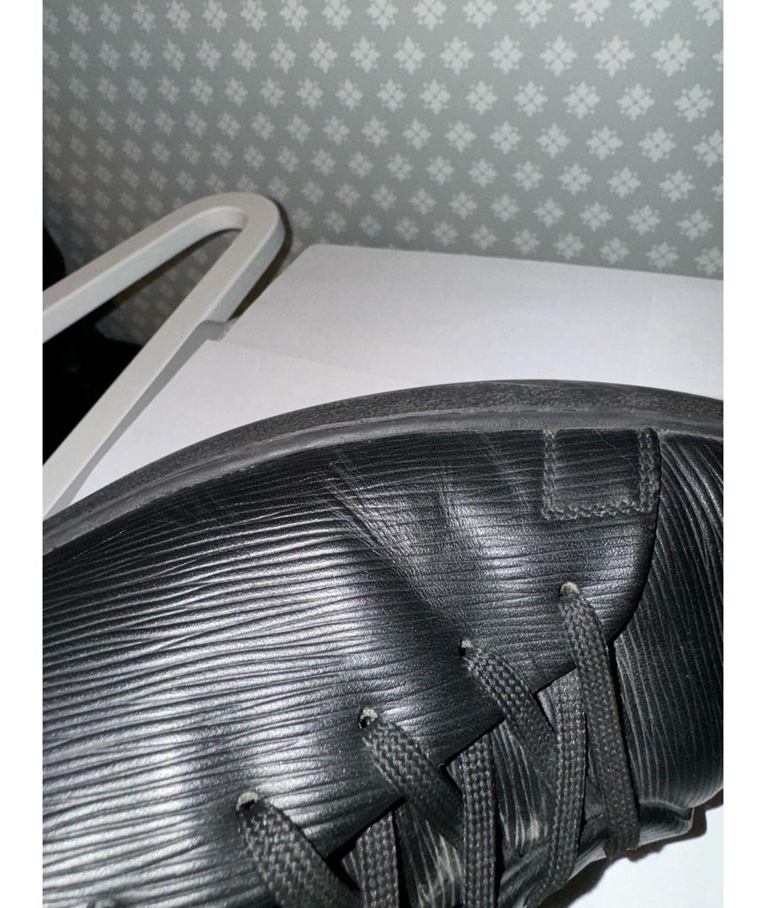 LOUIS VUITTON PRE-OWNED Черные низкие кроссовки / кеды из лакированной кожи, фото 7