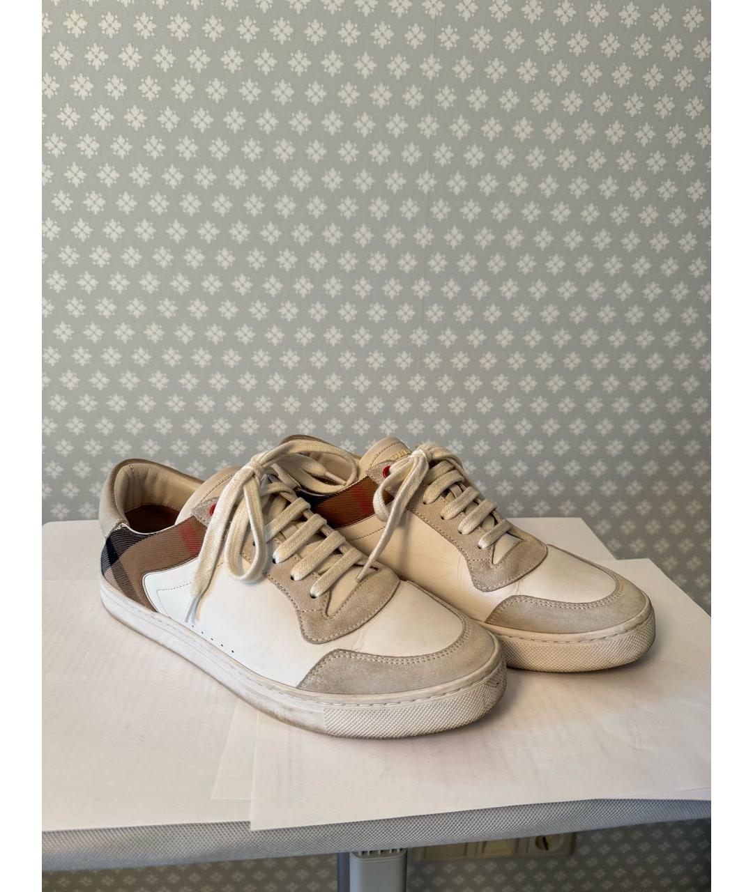 BURBERRY Белые низкие кроссовки / кеды, фото 2