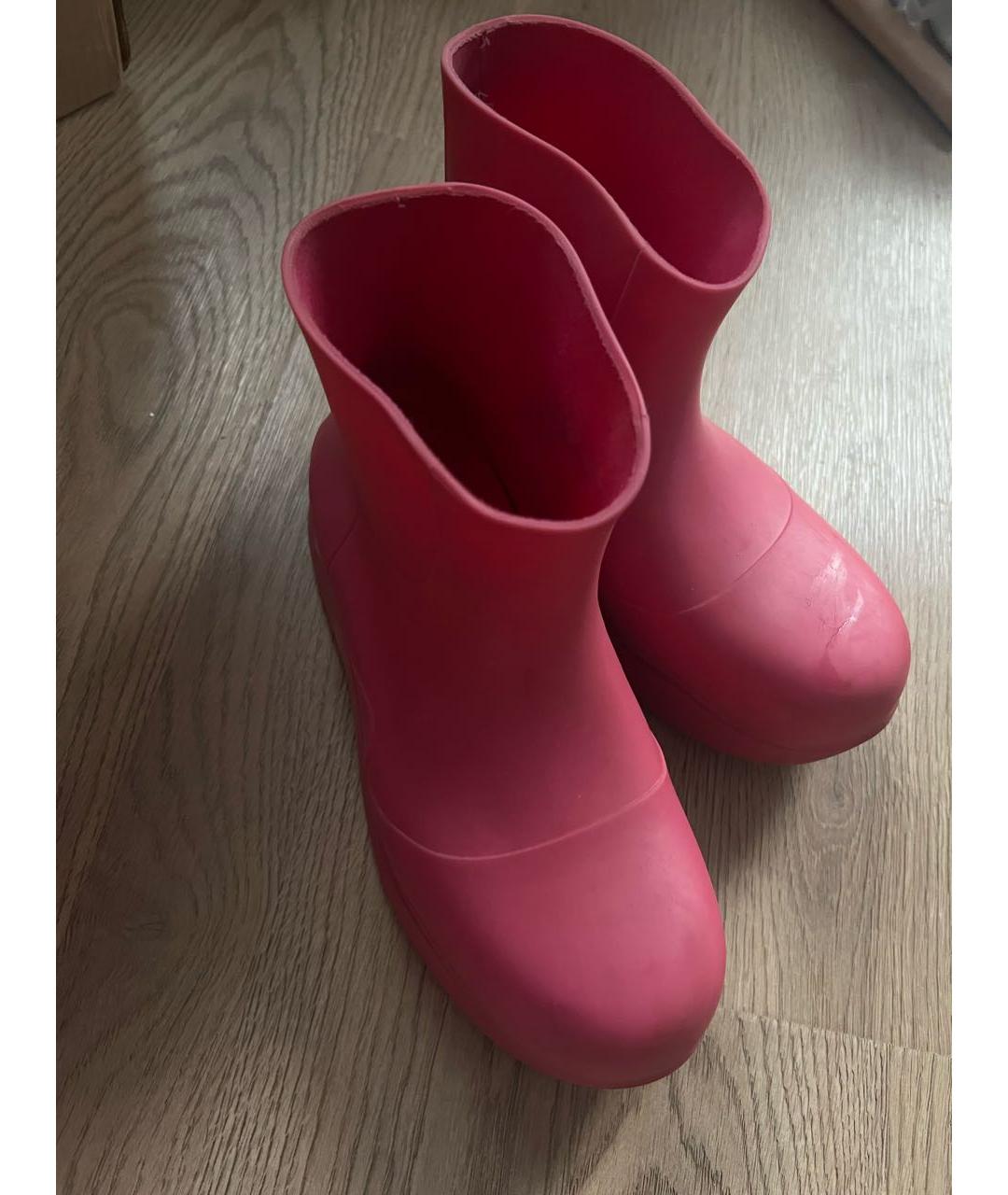 BOTTEGA VENETA Розовые резиновые ботинки, фото 4