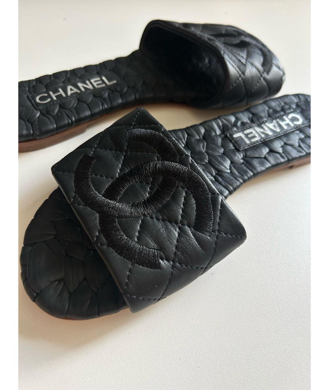 CHANEL PRE-OWNED Черные кожаные шлепанцы, фото 2