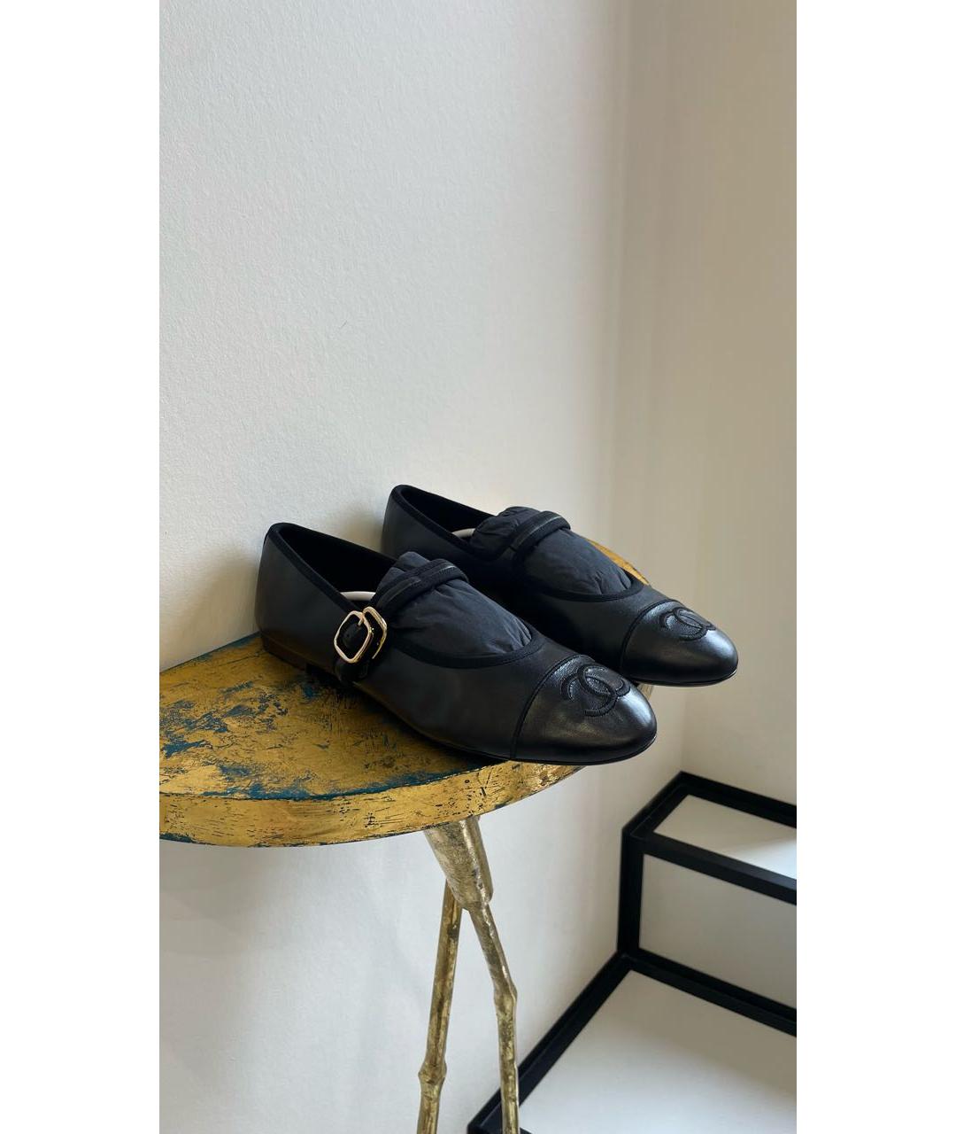 CHANEL PRE-OWNED Черные кожаные балетки, фото 2