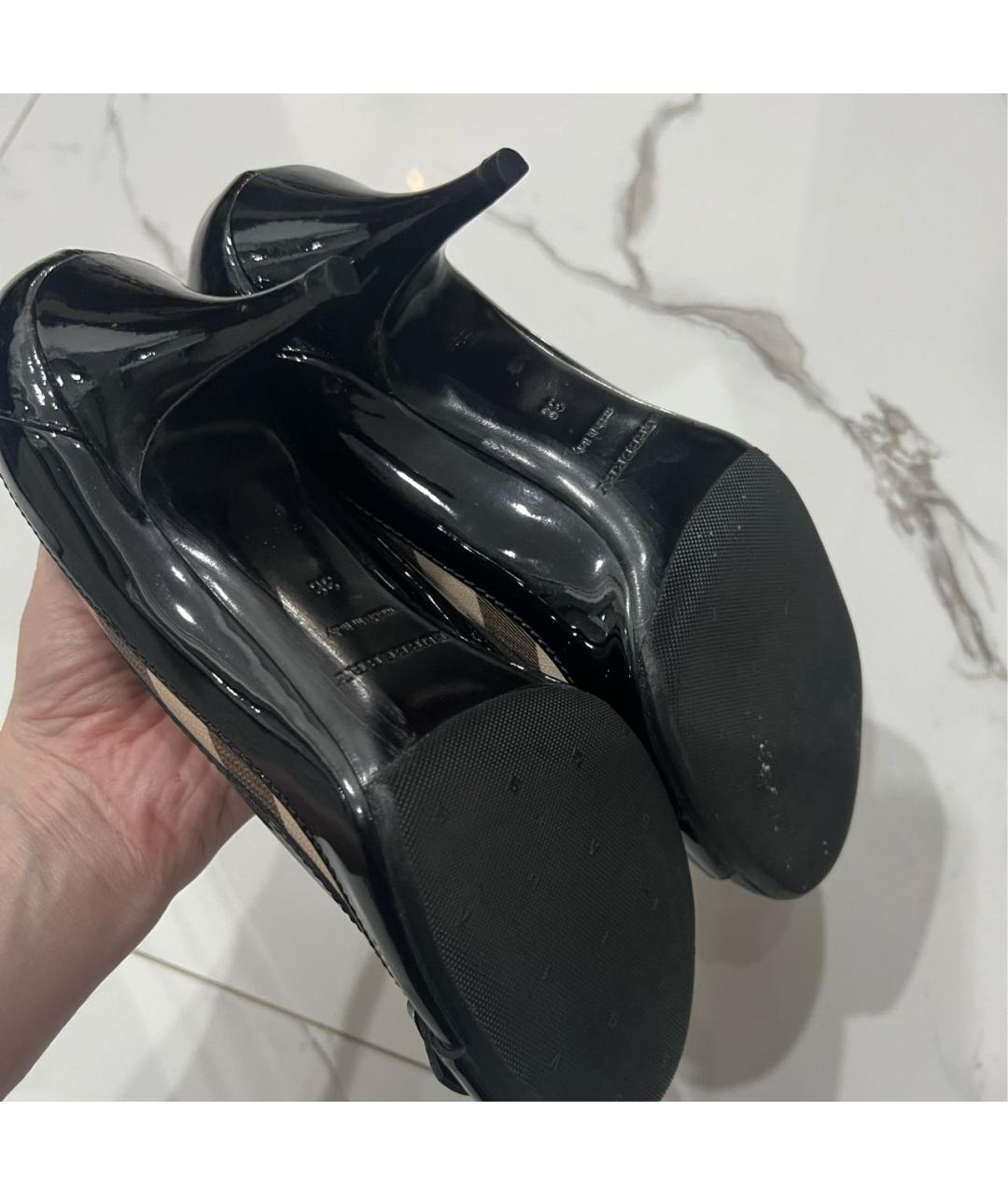 BURBERRY Черные туфли из лакированной кожи, фото 5