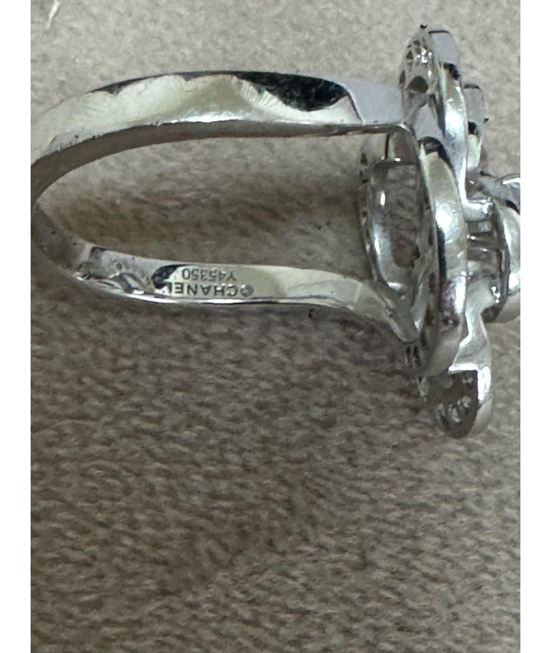 CHANEL PRE-OWNED Серебряное кольцо из белого золота, фото 4
