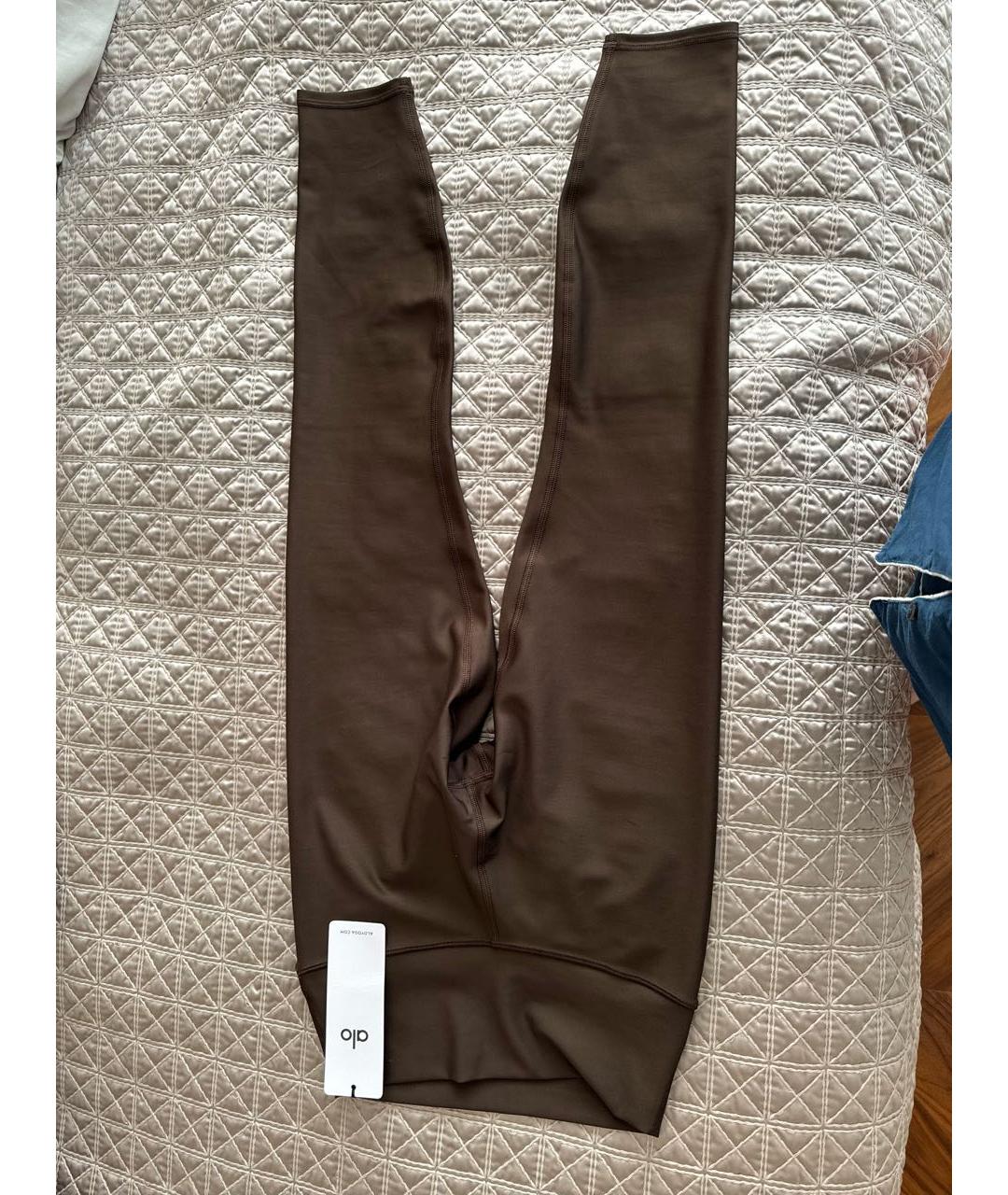 ALO YOGA Коричневые полиэстеровые спортивные брюки и шорты, фото 2
