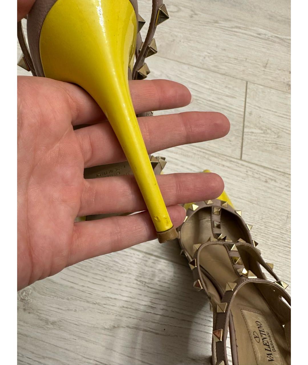 VALENTINO Желтые туфли из лакированной кожи, фото 8