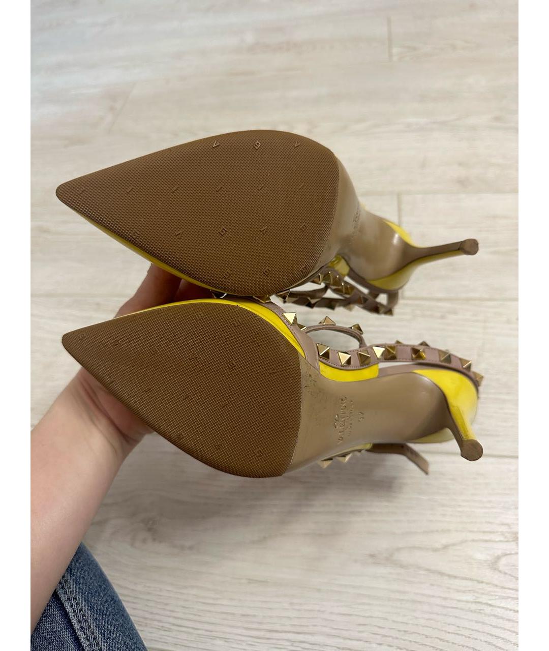 VALENTINO Желтые туфли из лакированной кожи, фото 5