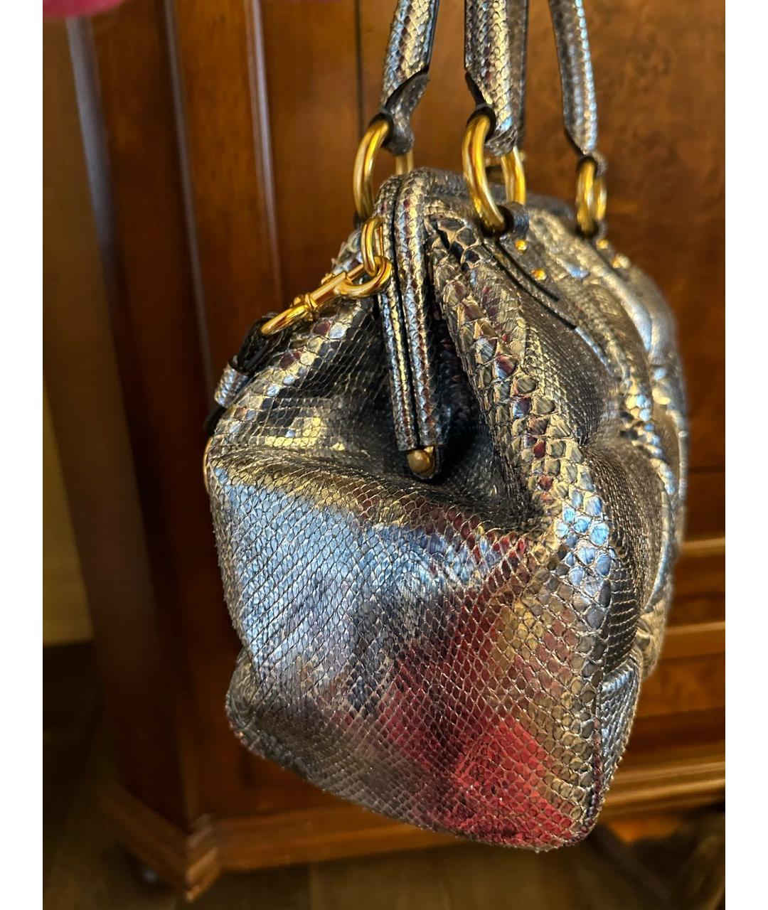 MARC JACOBS Серебряная сумка с короткими ручками из экзотической кожи, фото 2