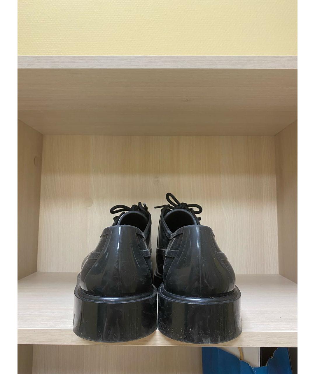 BOTTEGA VENETA Черные резиновые низкие ботинки, фото 2