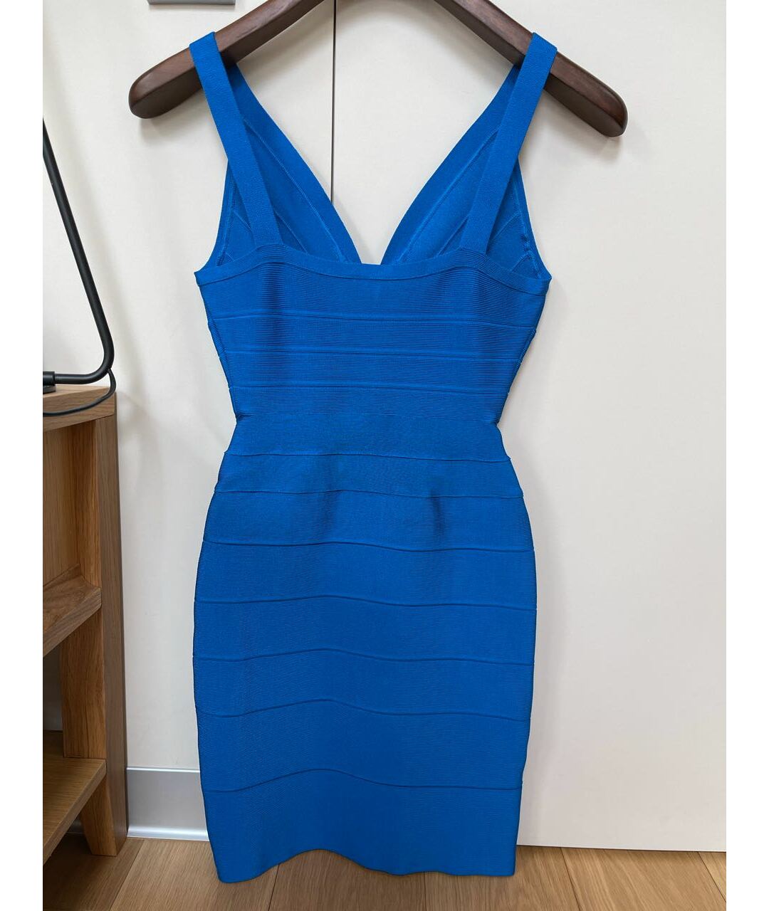 HERVE LEGER Синее коктейльное платье, фото 2