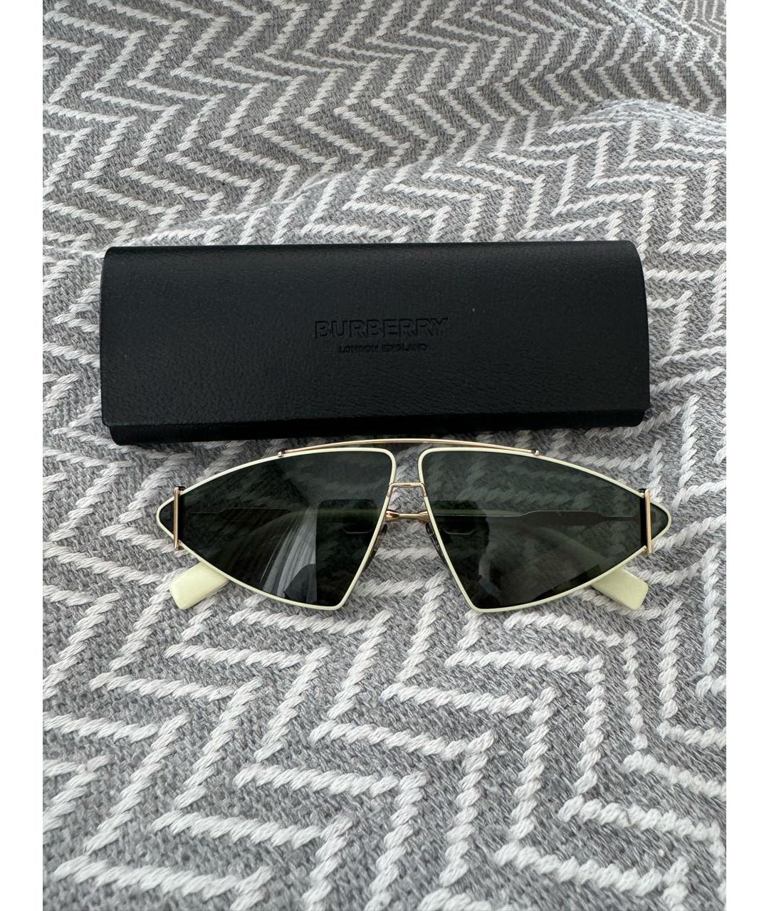 BURBERRY Золотые металлические солнцезащитные очки, фото 5