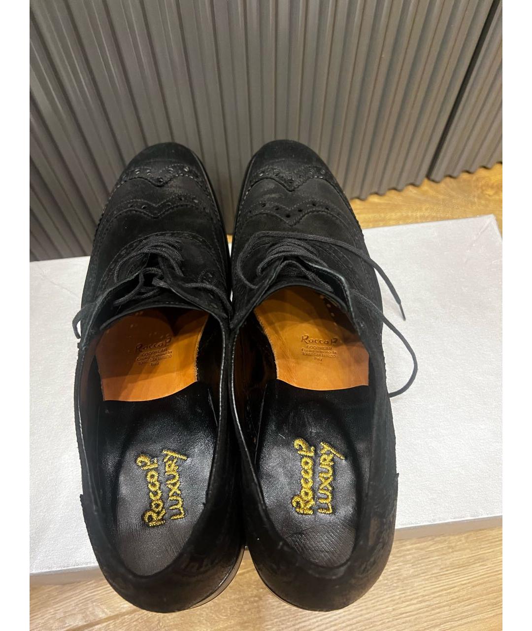 ROCCO P. Черные замшевые низкие ботинки, фото 3