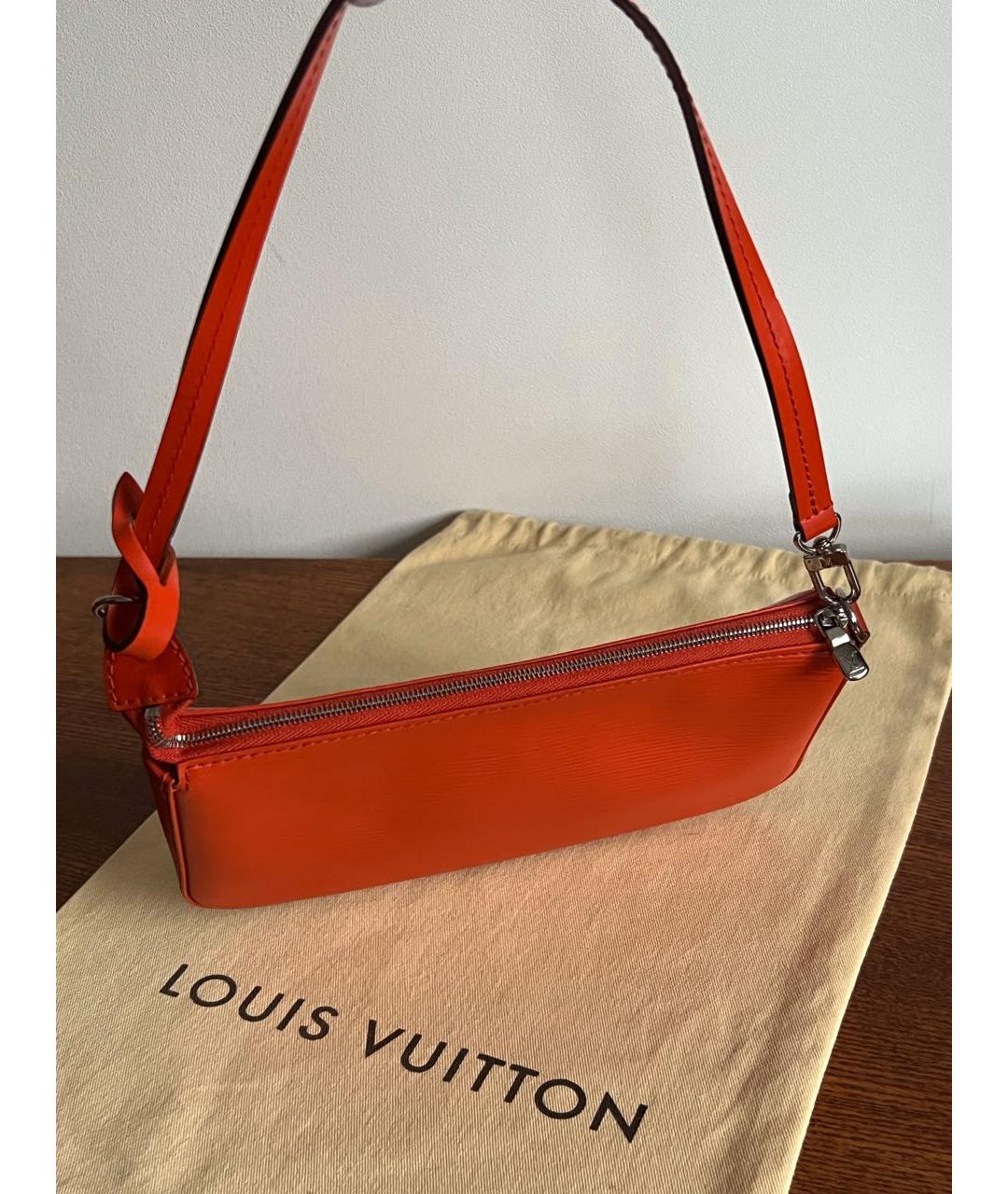 LOUIS VUITTON PRE-OWNED Оранжевая кожаная сумка с короткими ручками, фото 3