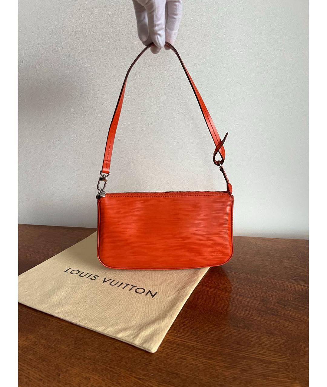LOUIS VUITTON PRE-OWNED Оранжевая кожаная сумка с короткими ручками, фото 9