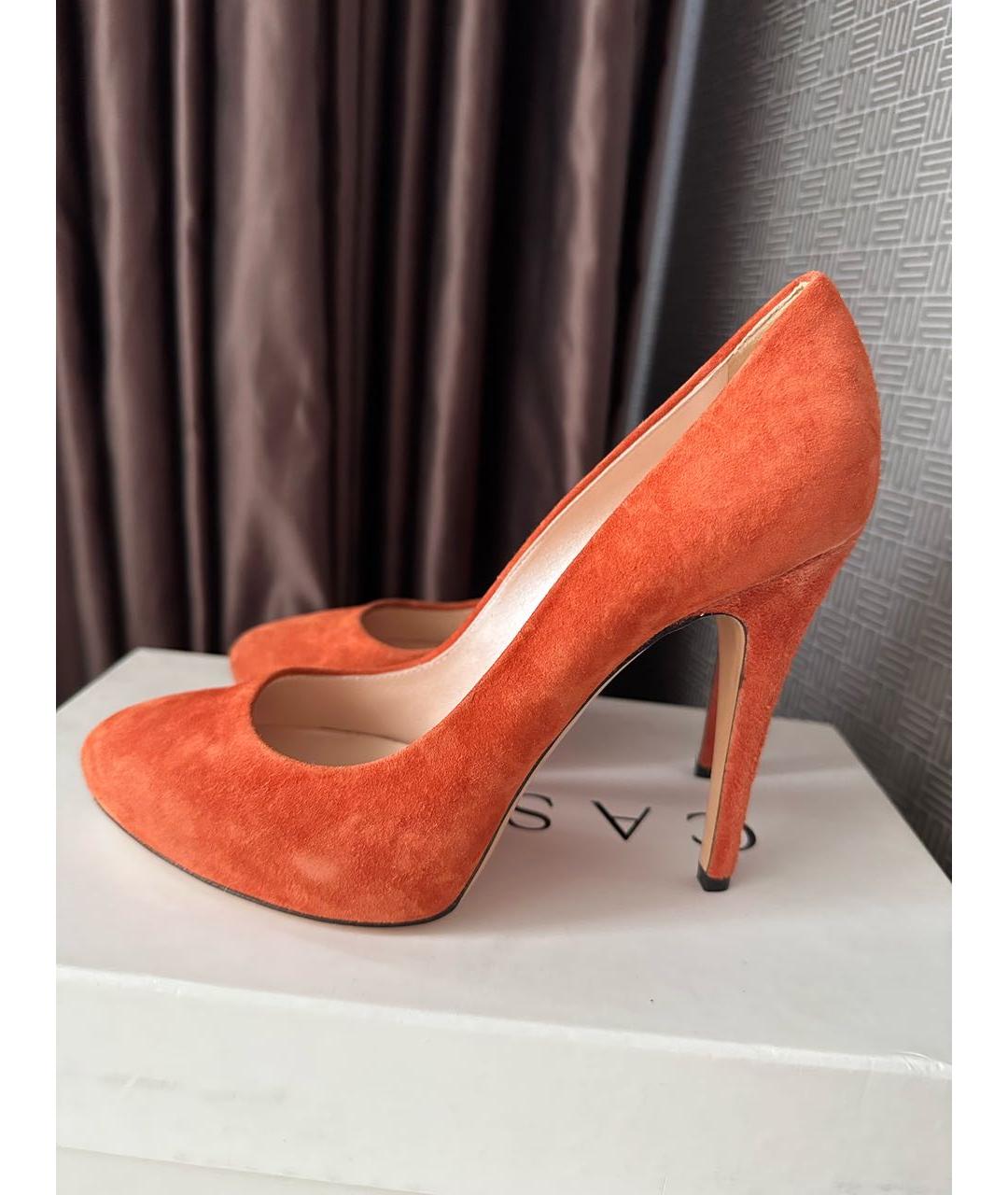 CASADEI Оранжевое замшевые туфли, фото 3