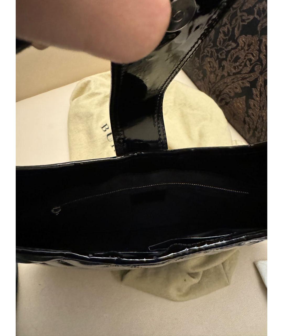BURBERRY Черная сумка тоут из лакированной кожи, фото 4
