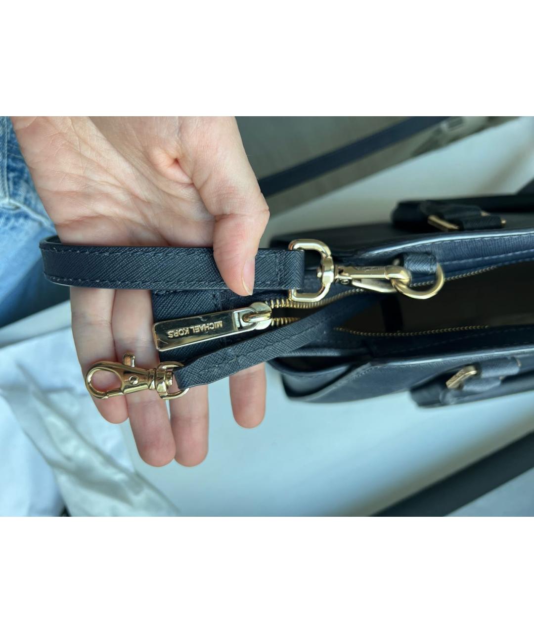 MICHAEL KORS Темно-синяя кожаная сумка с короткими ручками, фото 5