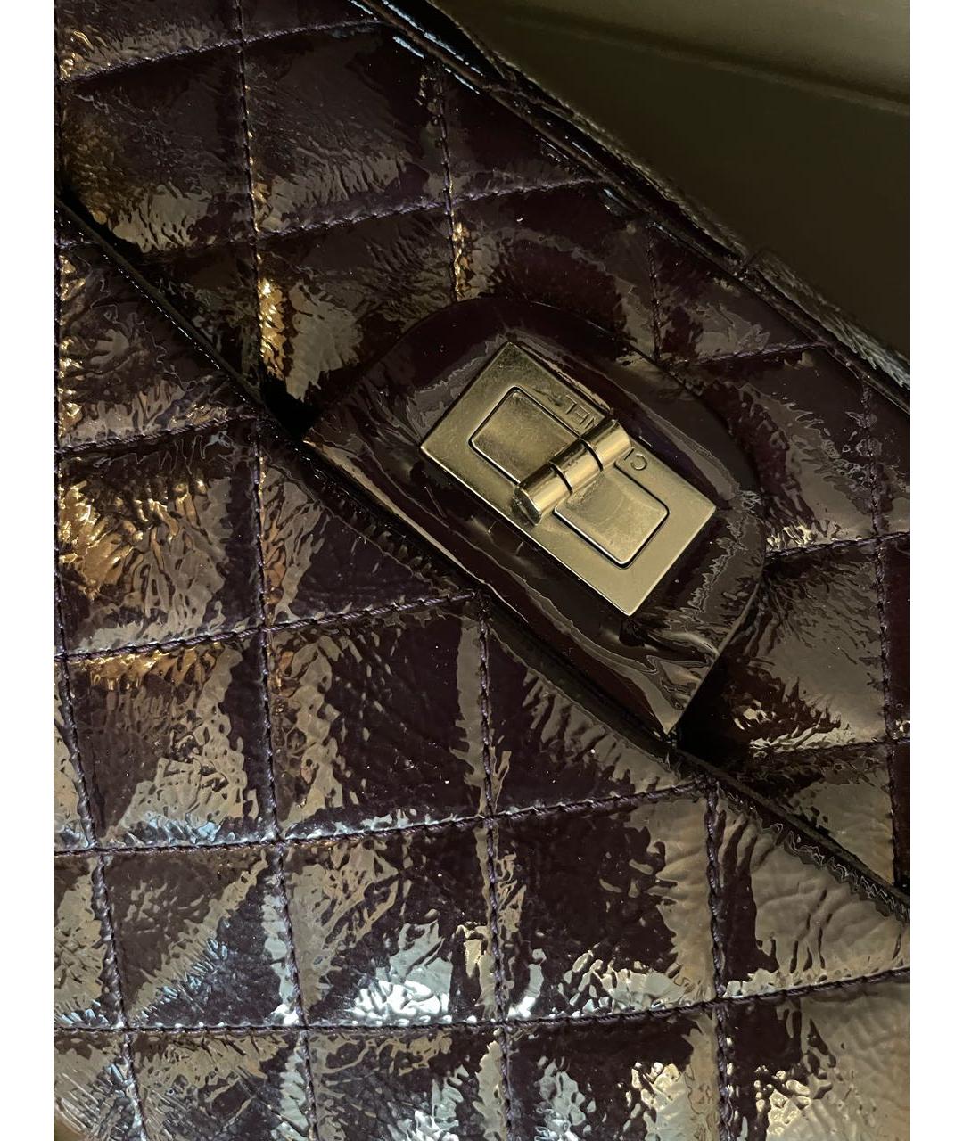 CHANEL PRE-OWNED Фиолетовая сумка через плечо из лакированной кожи, фото 7