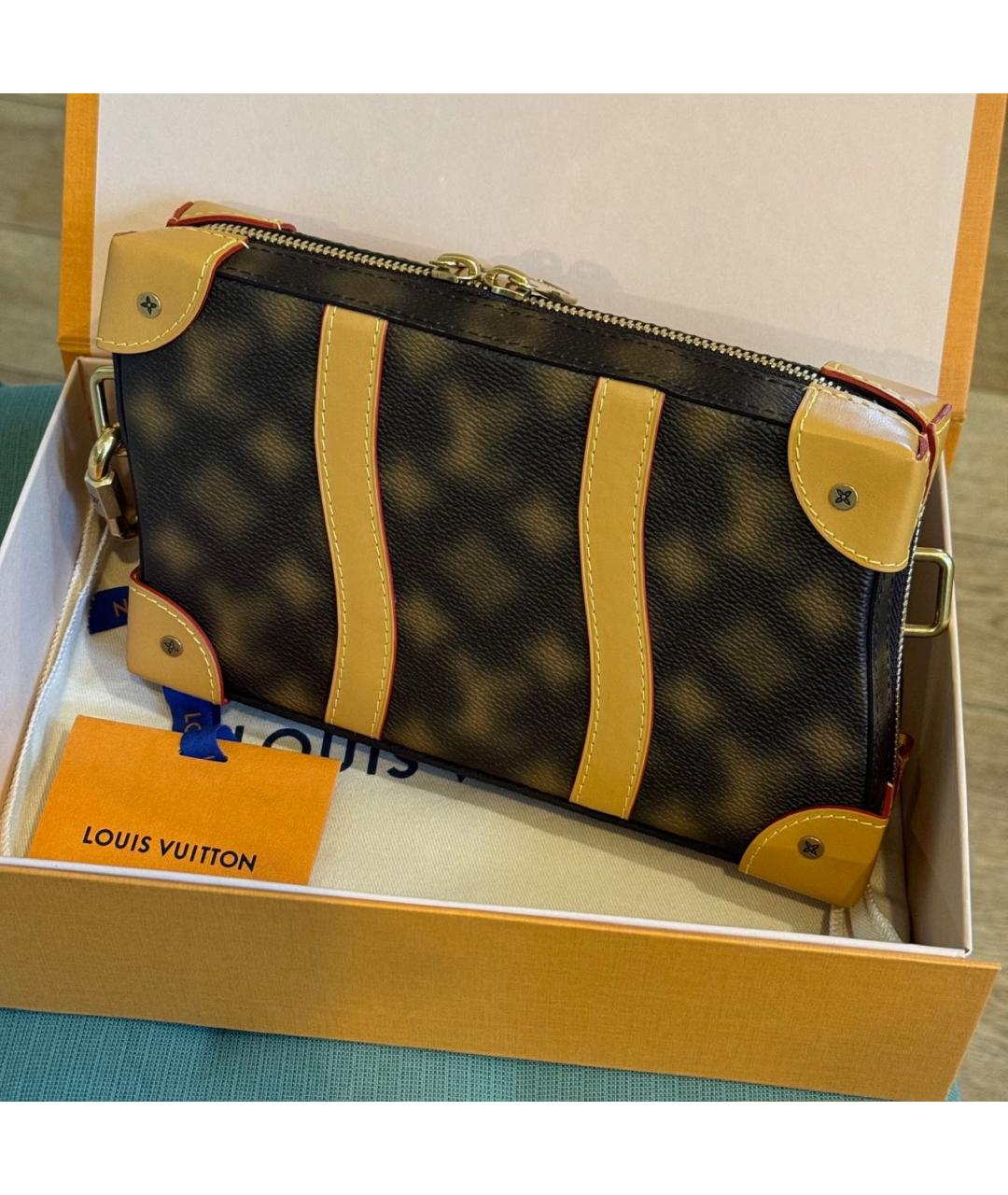 LOUIS VUITTON Коричневая сумка на плечо, фото 8