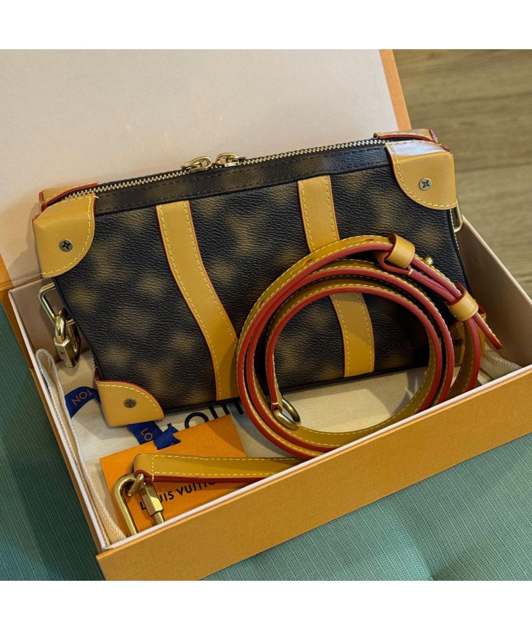 LOUIS VUITTON Коричневая сумка на плечо, фото 7