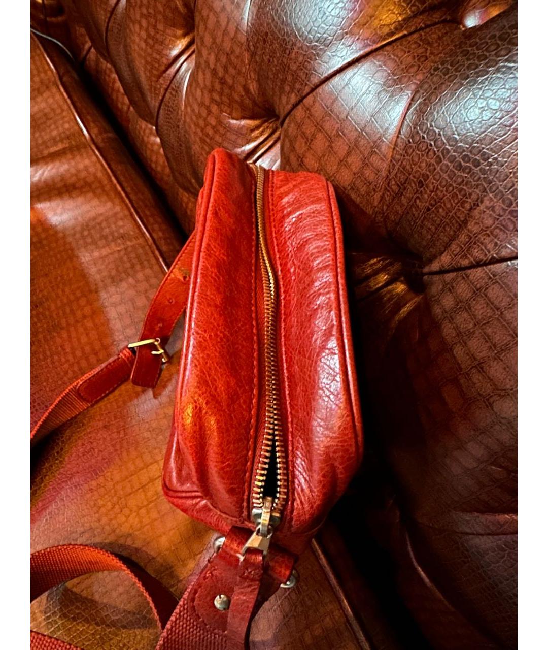 BALENCIAGA Красная кожаная сумка на плечо, фото 4