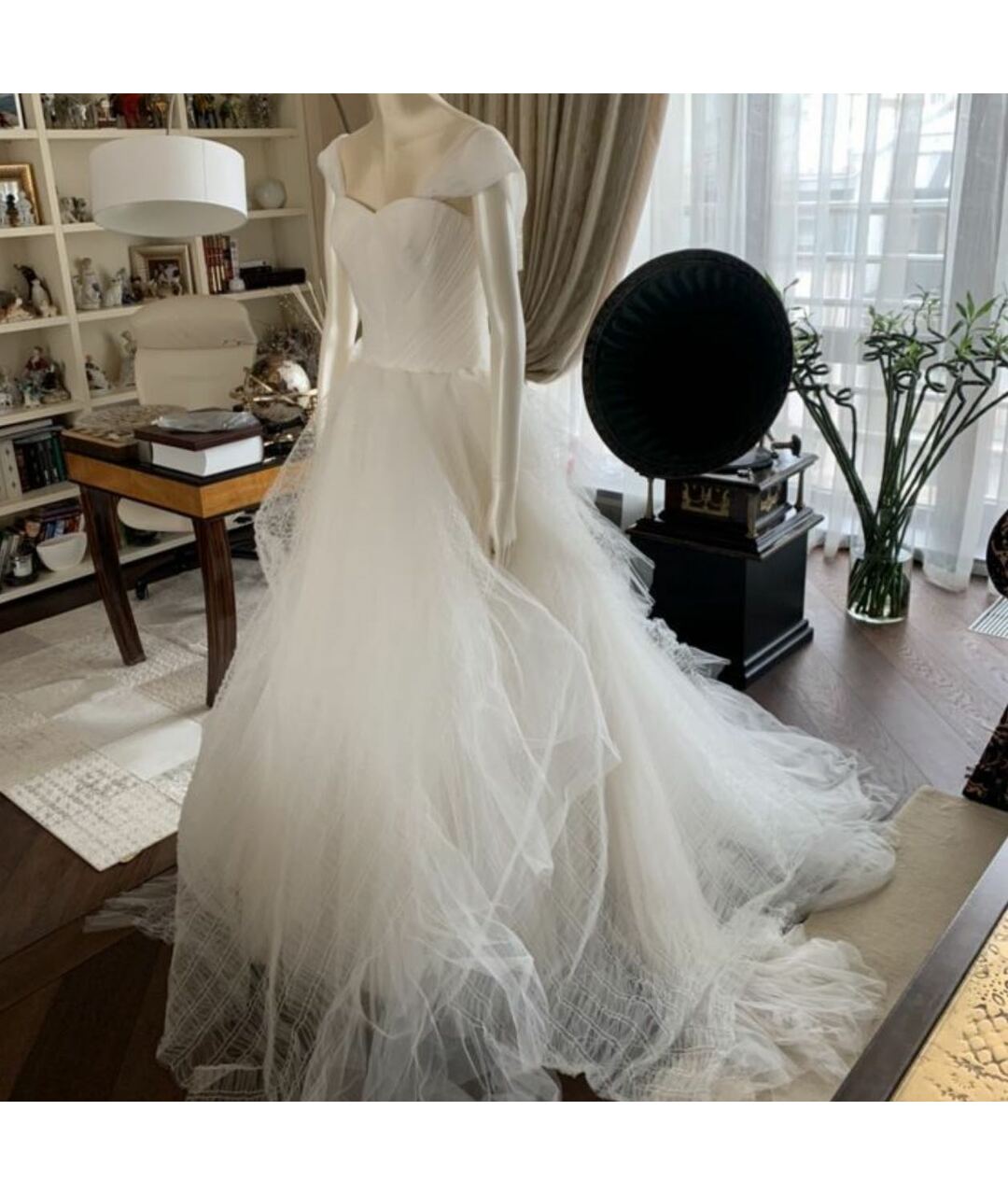 VERA WANG Белое креповое свадебное платье, фото 2