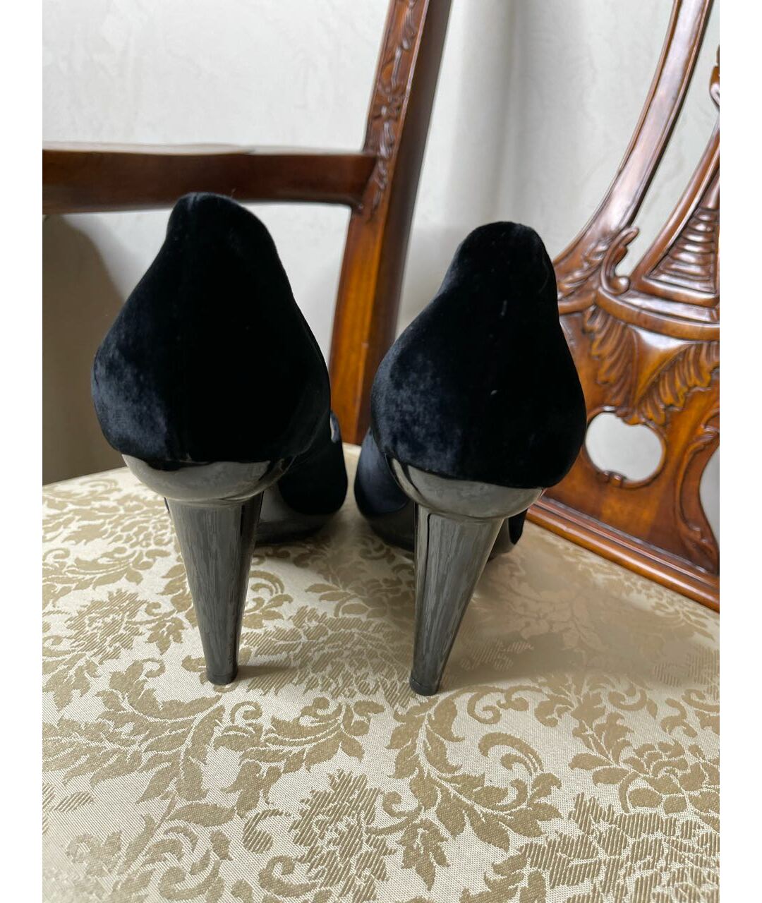 BOTTEGA VENETA Черные бархатные туфли, фото 4