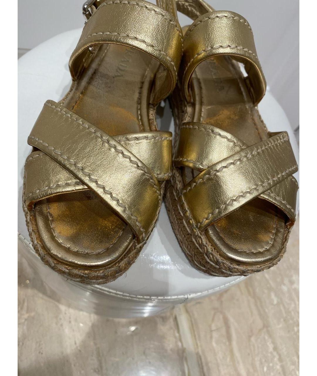 PRADA Золотые кожаные сандалии, фото 6