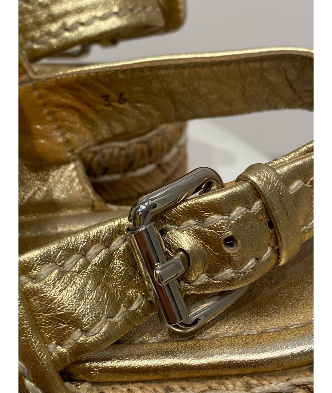 PRADA Золотые кожаные сандалии, фото 3