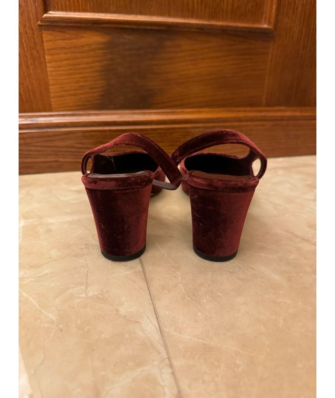 CHANEL PRE-OWNED Бордовые бархатные туфли, фото 3