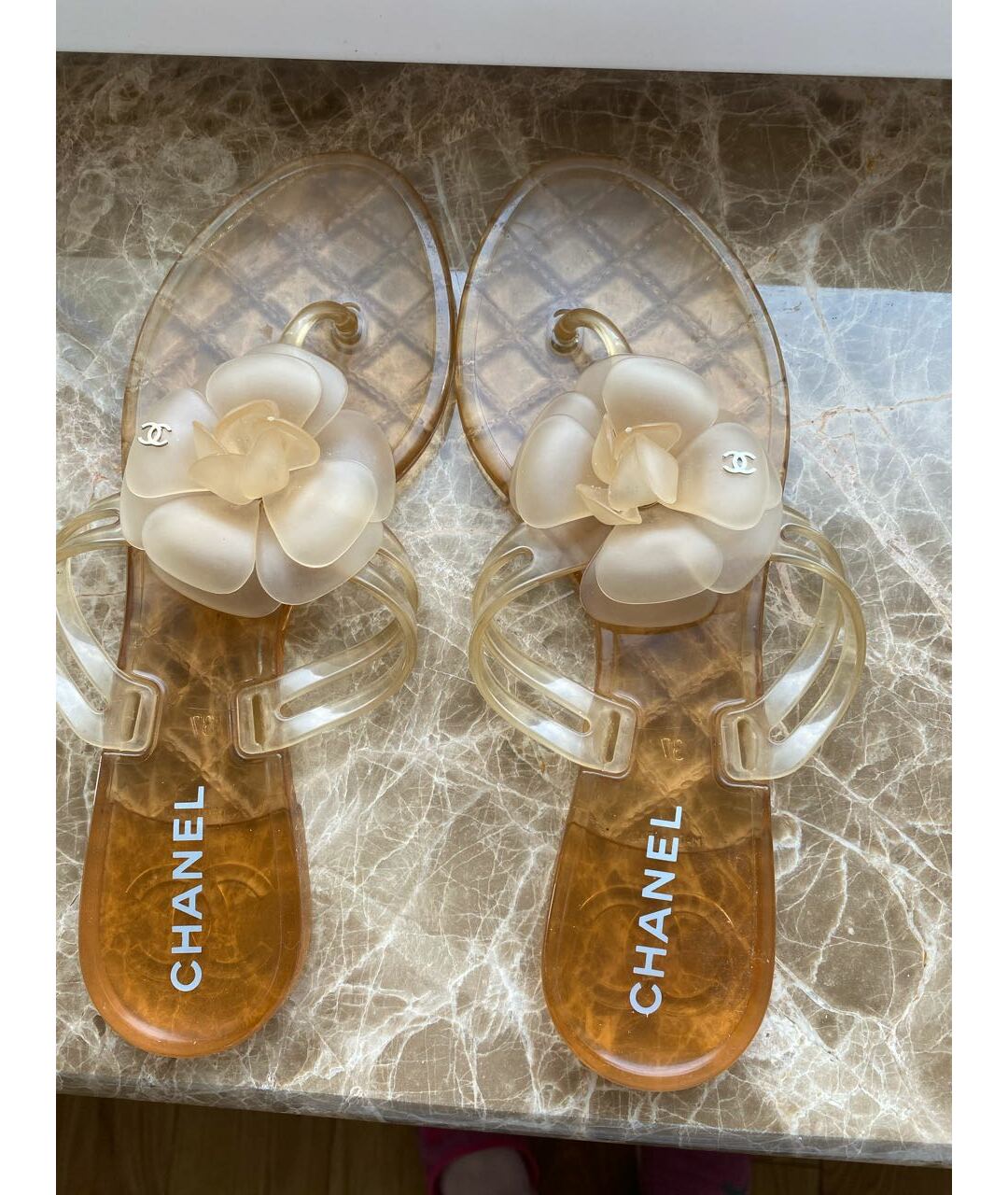 CHANEL PRE-OWNED Горчичные шлепанцы, фото 6