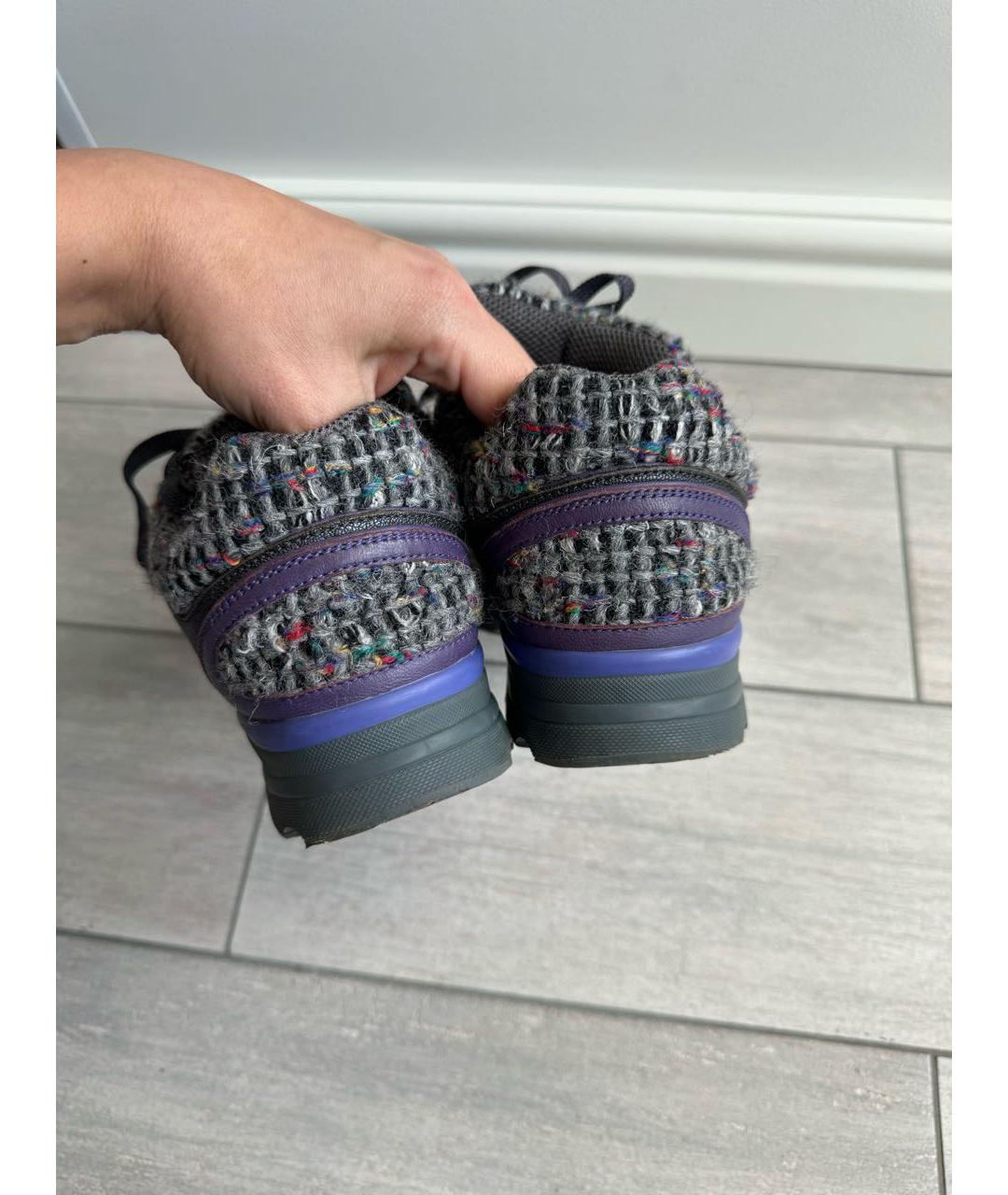 CHANEL PRE-OWNED Серые кожаные кроссовки, фото 2