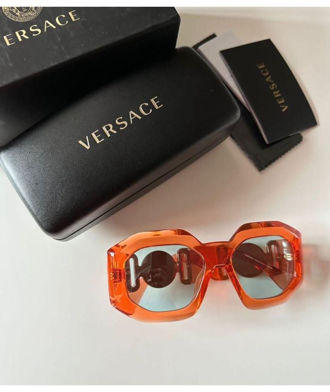 VERSACE Оранжевое пластиковые солнцезащитные очки, фото 7