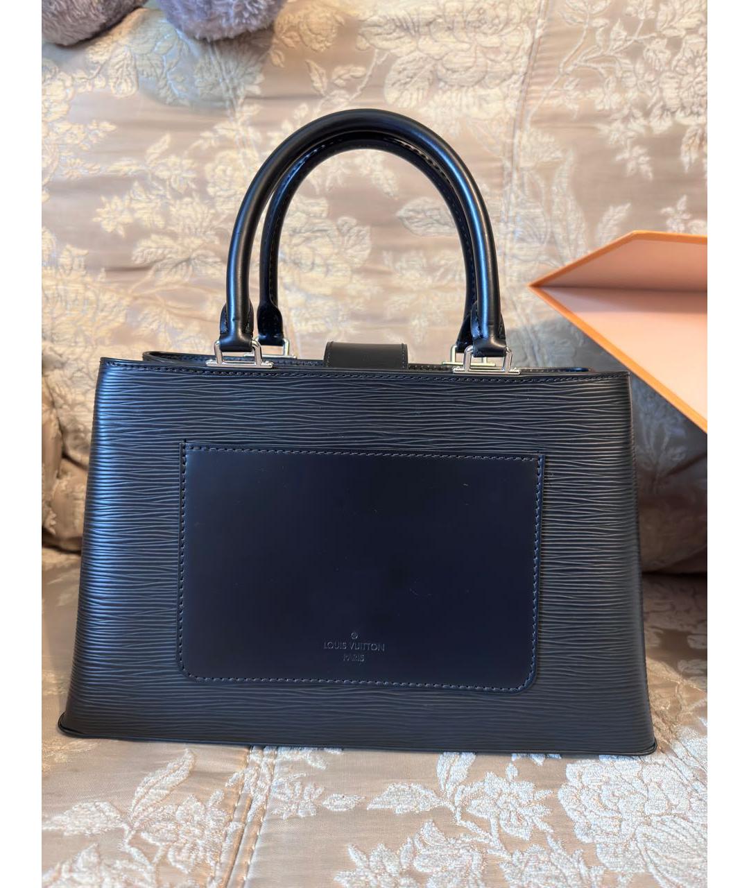 LOUIS VUITTON Черная кожаная сумка с короткими ручками, фото 3